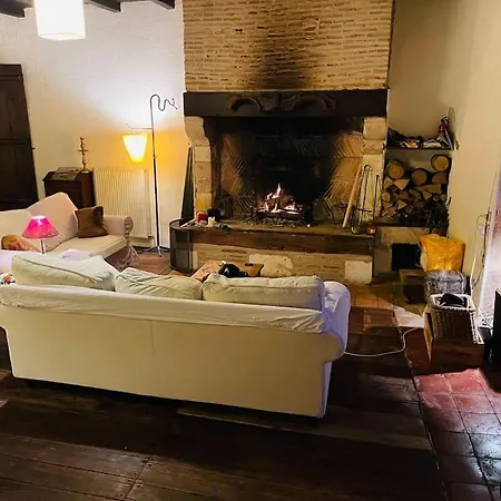 펜션 Le Fenuac, Maison De 4 Chambres *
